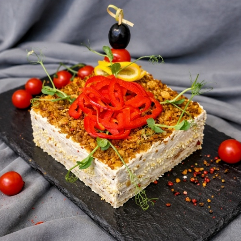 Печеночный торт с черносливом 750 грамм